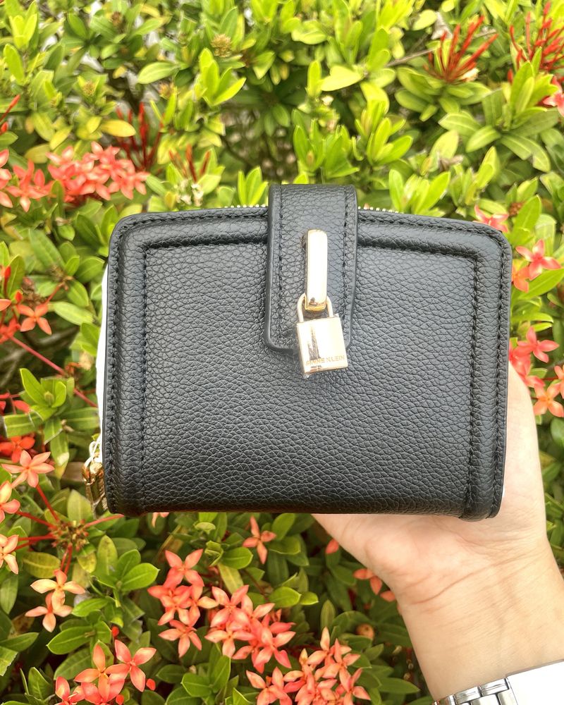 Monedero Anne Klein negro